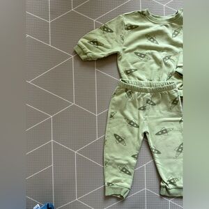 Cat & Jack|Baby boy/toddler matching set in Rocket Print,Sweatshirt & Joggers•••